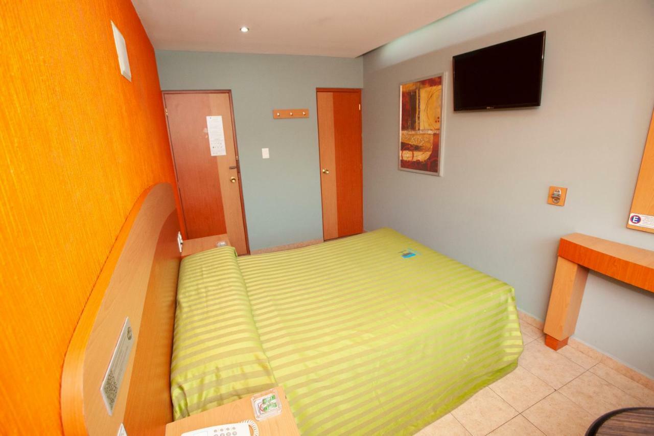 Hotel Lira - Solo Adultos เม็กซิโกซิตี้ ภายนอก รูปภาพ